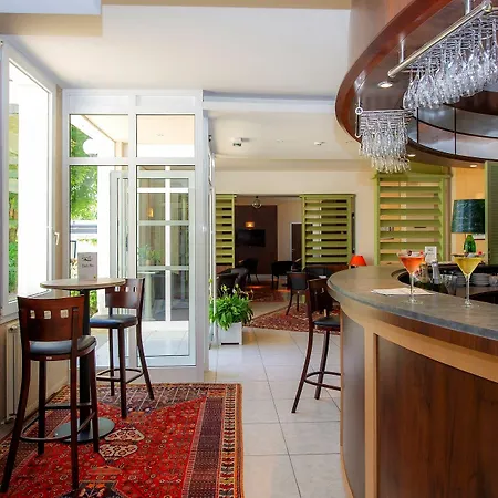 Mileade Le Domaine De La Blairie - Saumur Hotel 3*