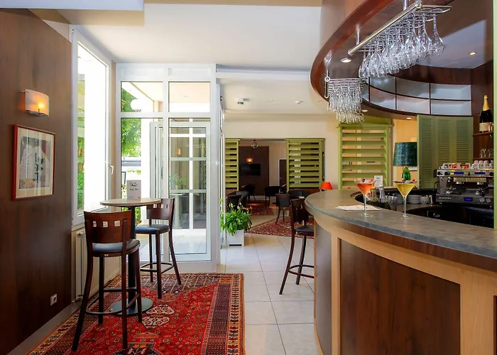 Mileade Le Domaine De La Blairie - Saumur Hotel 3*